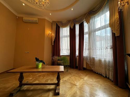 квартира по адресу Новаковского ул., 8