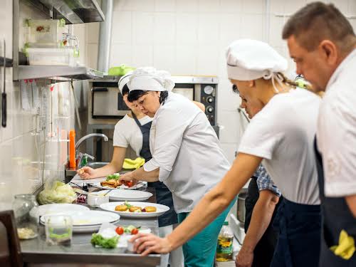 комерційна за адресою Івана Франка вул., 67