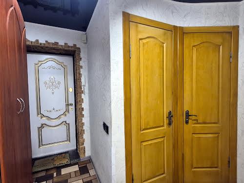 квартира за адресою Демократична вул., 64