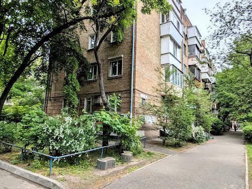 комерційна за адресою Джона Маккейна вул. (Івана Кудрі), 35А
