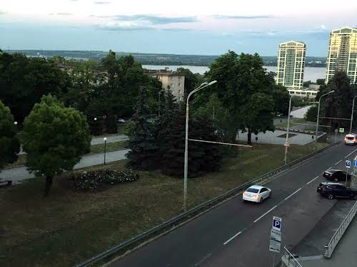 квартира за адресою Дмитра Яворницького просп. (Карла Маркса), 7