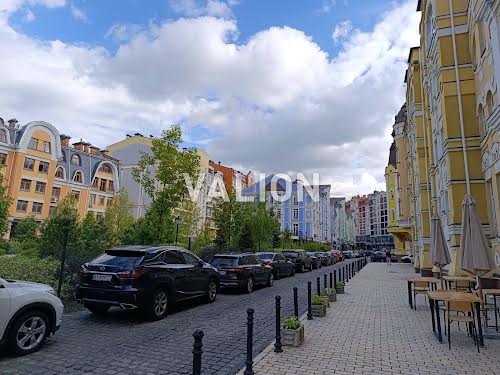 квартира за адресою Дегтярна вул., 8