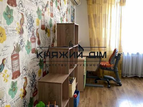 квартира за адресою Драгоманова вул., 8-А