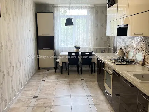 квартира за адресою майдан Героїв Небесної Сотні пл. (Руднєва майдан), 14/1