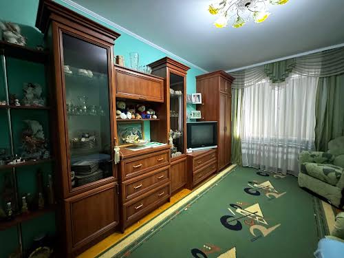 квартира за адресою Івана Миколайчука вул., 12
