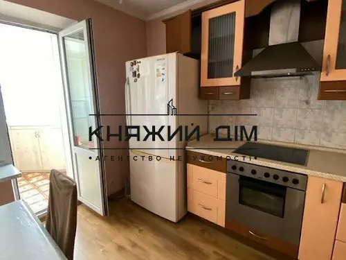 квартира за адресою Драгоманова вул., 8-А
