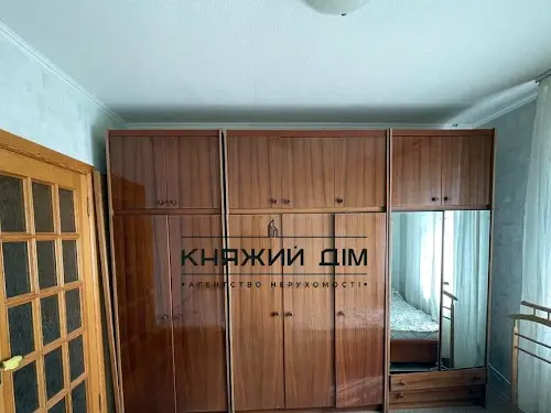 квартира за адресою Ревуцького вул., 18-А