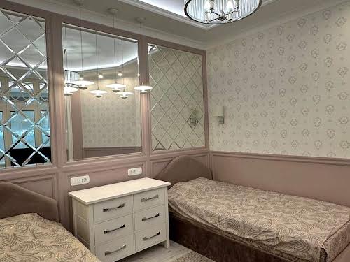 квартира за адресою Бернардацці вул. (Красних Зір), 2а