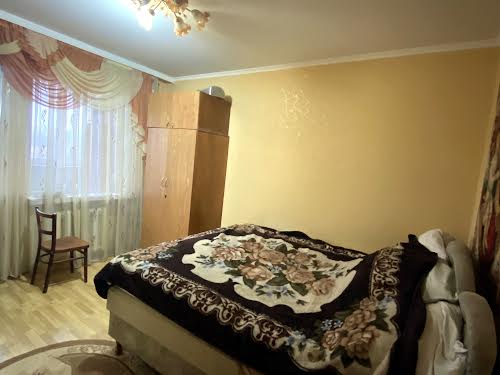 квартира за адресою Максима Залізняка вул., 12