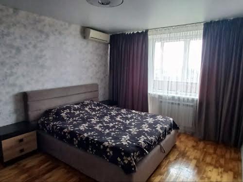 квартира за адресою Титова вул., 18Б