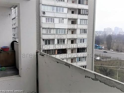 квартира по адресу Ревуцкого ул., 42-Б