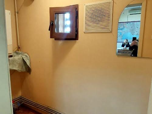 комерційна за адресою Космонавтів вул., 31