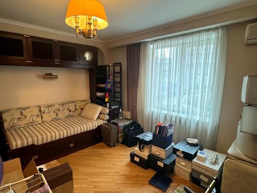 квартира за адресою Академіка Чекмарьова вул., 2