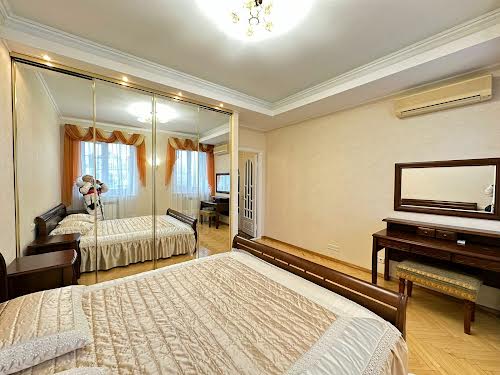 квартира за адресою Михайлівська вул., 24-В