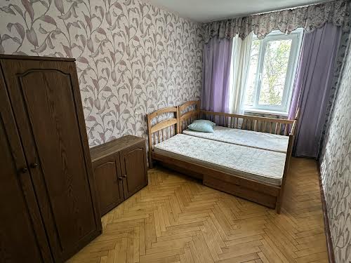 квартира за адресою Академіка Булаховського вул., 30а