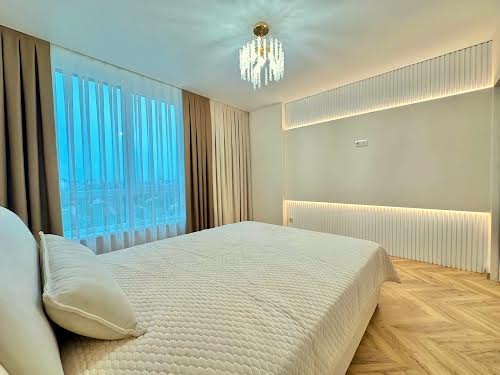 квартира за адресою пелеша, 5