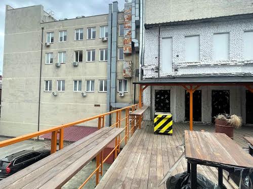 комерційна за адресою Дмитра Яворницького просп. (Карла Маркса)