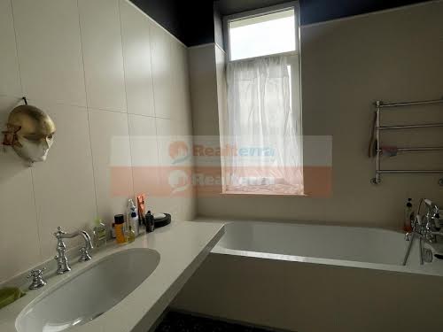 будинок за адресою Богатирська вул., 30б