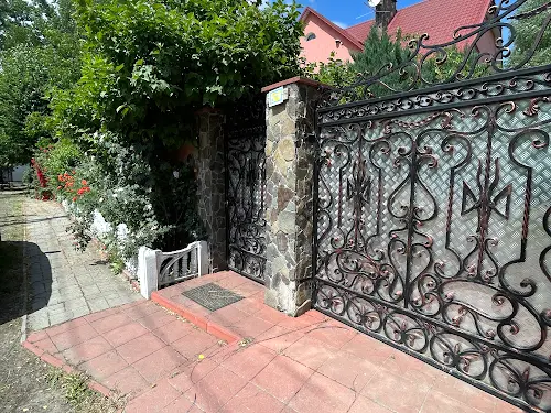 дом по адресу Деснянская ул.