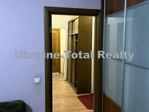 квартира за адресою Анни Ахматової вул., 19