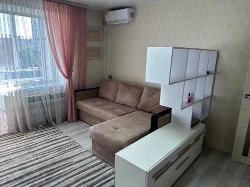 квартира за адресою Гетьмана Петра Дорошенка вул. (Генерала Грушевого), 14