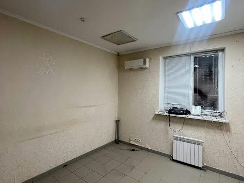 комерційна за адресою Магдалинівська вул., 1А