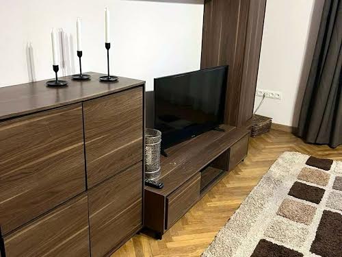 квартира за адресою Мельника, 14