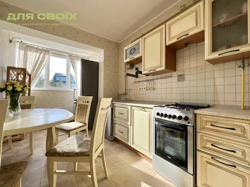 квартира по адресу Комарова, 38