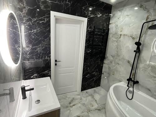 квартира за адресою Степана Бандери вул., 79