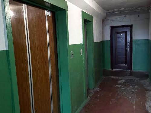 квартира за адресою Калинова вул., 82-Б