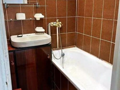квартира за адресою Симиренка вул., 5