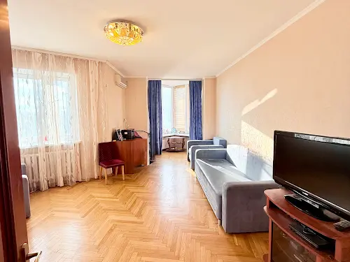 квартира за адресою Срібнокільська вул., 24