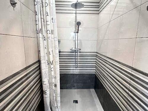 квартира за адресою Сім'ї Кульженків вул. (Петра Дегтяренка), 31-Б