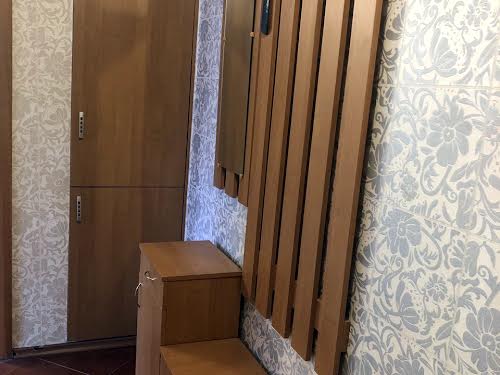квартира за адресою Братів Дужих вул. (Володимира Комарова), 2