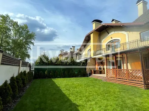 будинок за адресою Лугова вул., 38