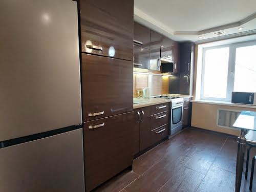квартира за адресою Космонавтів вул., 68а
