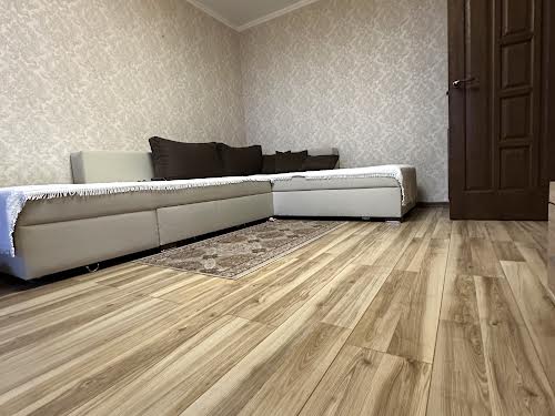 квартира за адресою Милославська вул., 16