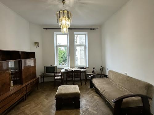 квартира за адресою Хотинська, 2