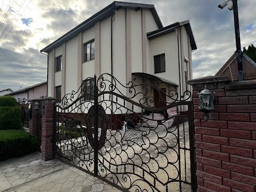 будинок за адресою нова