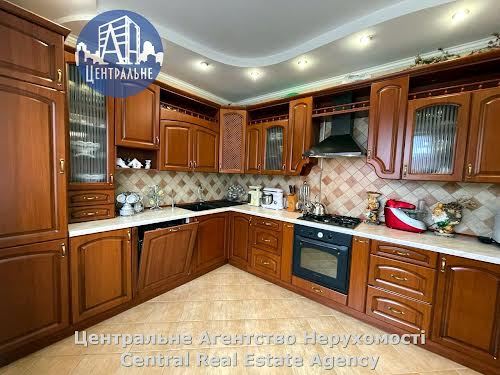 дом по адресу Головна, 115