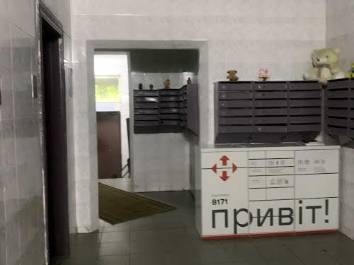 квартира за адресою Лариси Руденко вул., 9