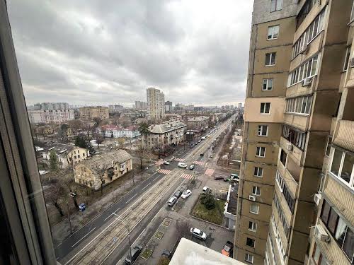 квартира за адресою Ялтинська вул., 15