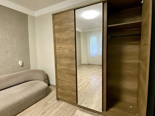 квартира за адресою Ентузіастів вул., 4