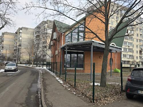 коммерческая по адресу Приозёрная ул., 12б