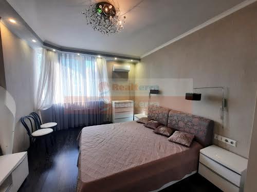 квартира за адресою Бориса Гмирі вул., 8-Б