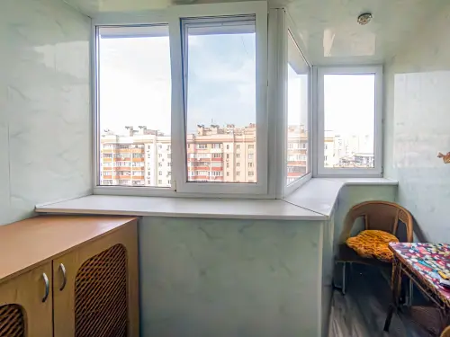 квартира за адресою Червоної калини, 65