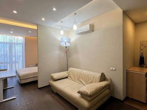 квартира за адресою Регенераторна вул., 4
