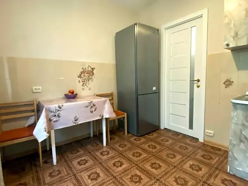 квартира за адресою Каштанова вул., 2а