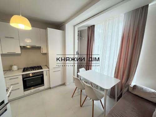 квартира за адресою Практична вул., 4