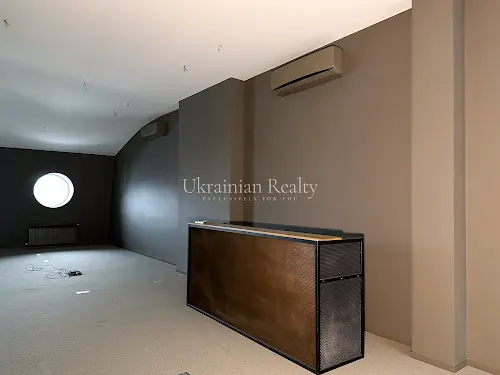 коммерческая по адресу Киев, Новоселицкая ул., 7